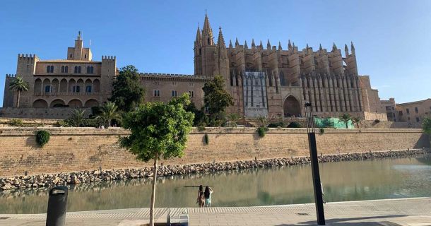 Palma de Mallorca erleben – Kultur, Strand & Cannabis-Clubs