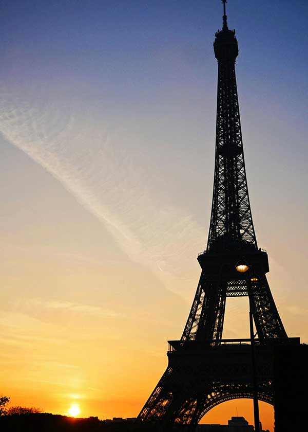 eiffeltour paris cannabis urlaub