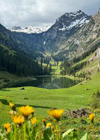 pfingsten und auffahrt in alpen schweiz kurzurlaub