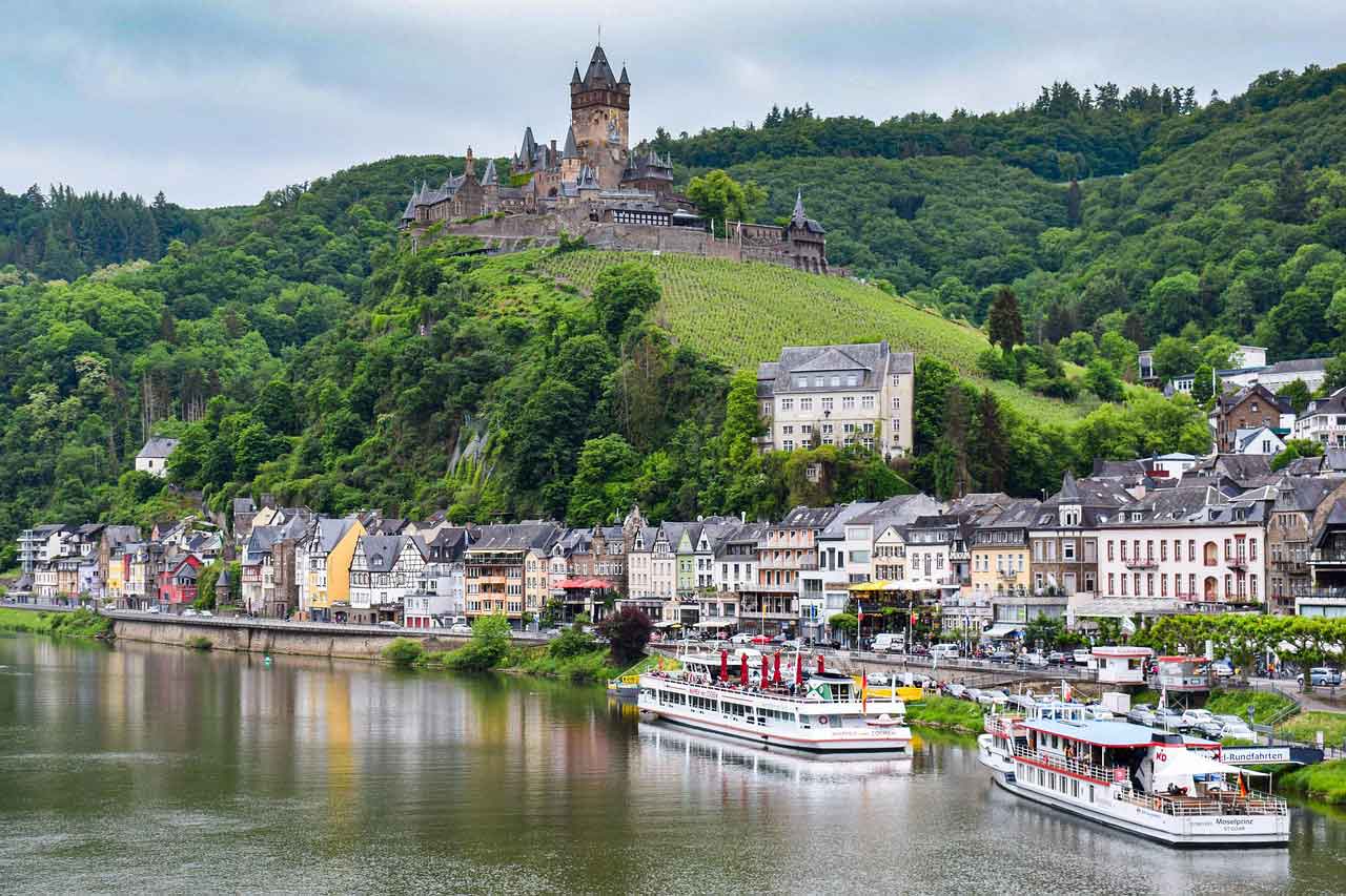 Cochem & Moseltal – Genuss, Wein und Cannabis erleben