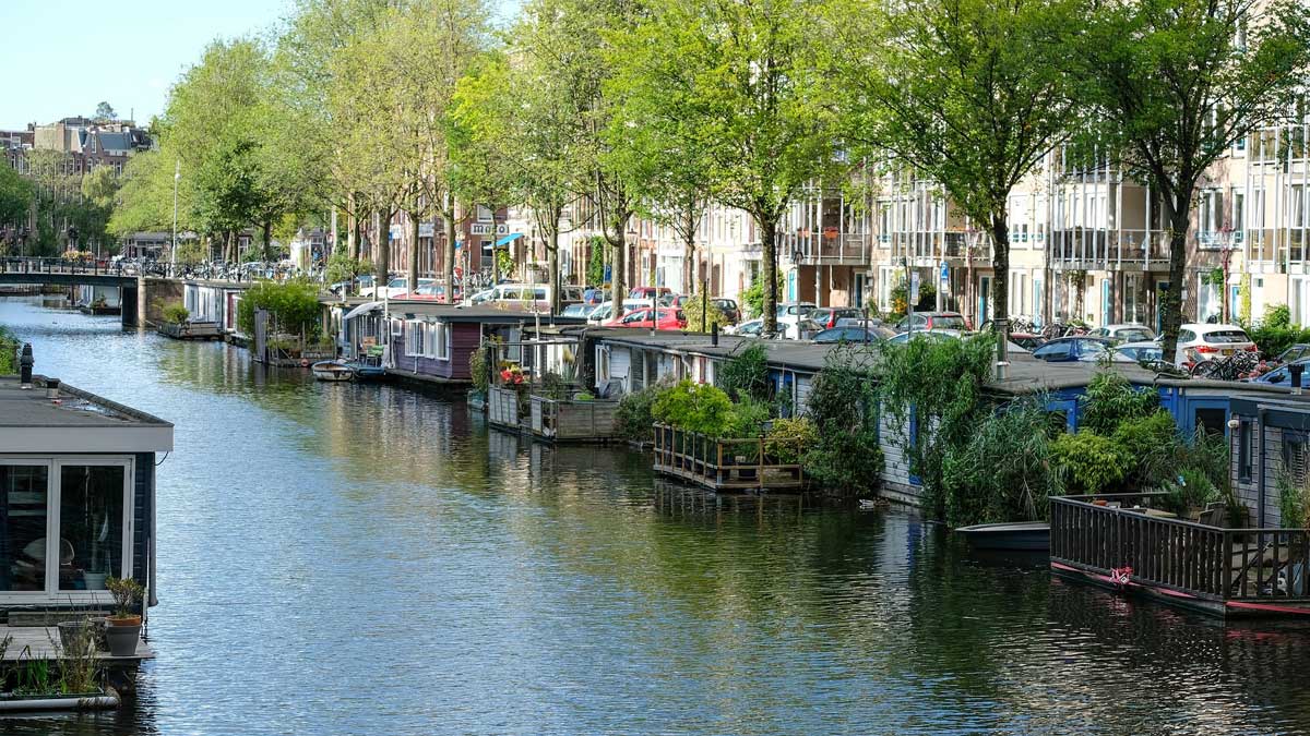 420 Freundliches Hausboot in Amsterdam