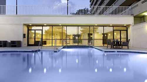 Cannabis Urlaub in Denver - Kiffen im Holiday Inn Denver East