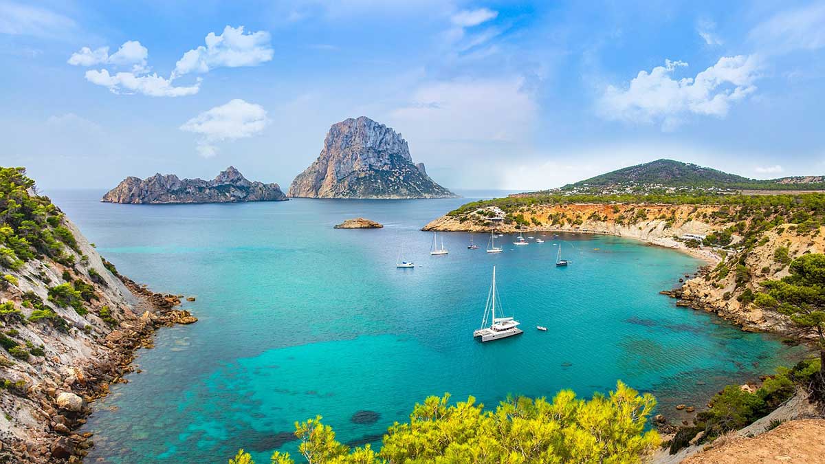 Cannabisurlaub auf Ibiza – Natur, Ruhe & bewusste Reisen