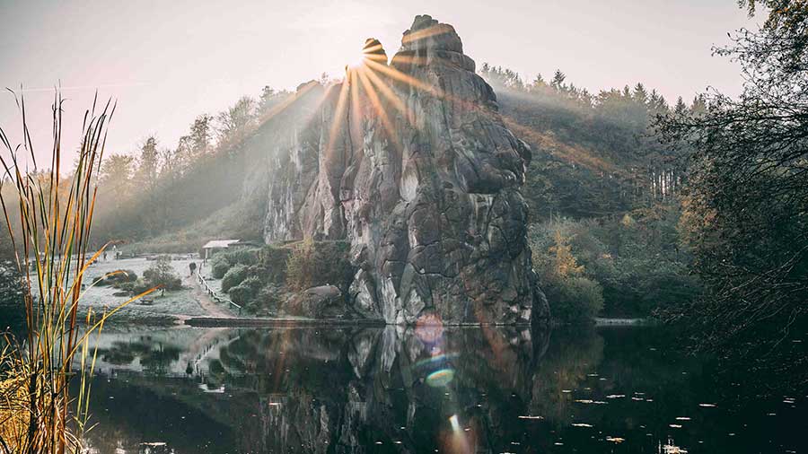 👉 Externsteine: Magisches Naturwunder entdecken