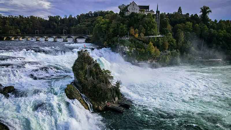 Rheinfall & Cannabis: Natur hautnah erleben