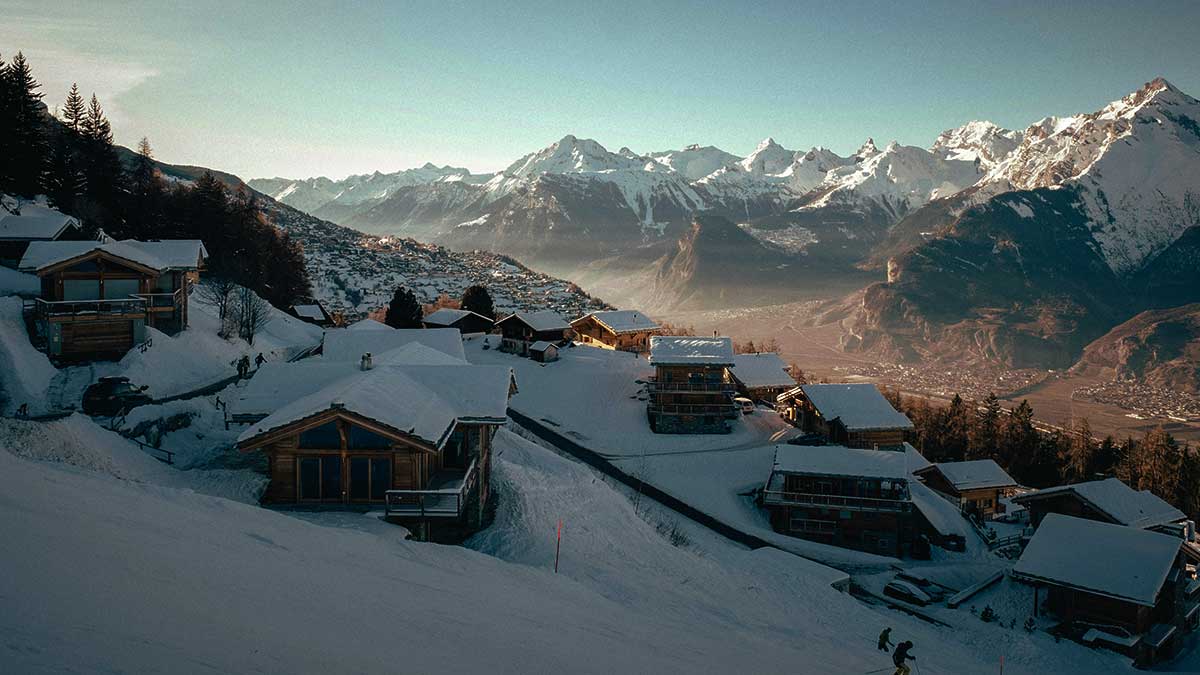 Winterwanderung Schweiz: Alpen & Cannabis-Guide erleben