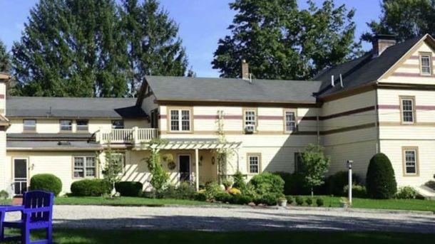1802 House Bed and Breakfast