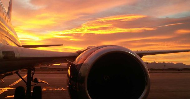 WLAN im Flugzeug 2026: Internet über den Wolken erklärt