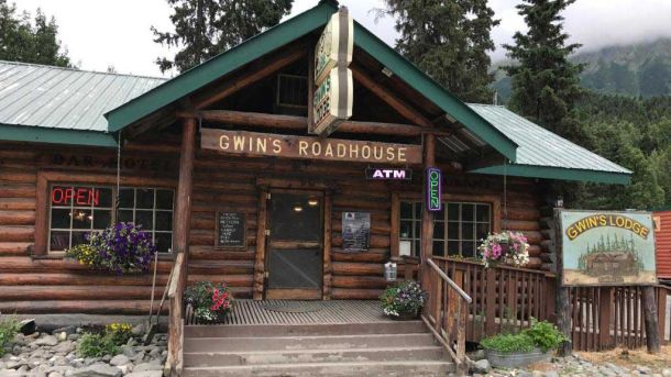 Gwin's Lodge & Roadhouse
