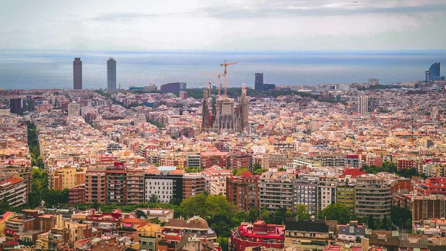 Städtereise nach Barcelona: Cannabis Social Clubs & Nachtleben