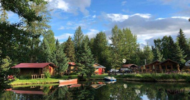 Hope Alaska's Bear Creek Lodge