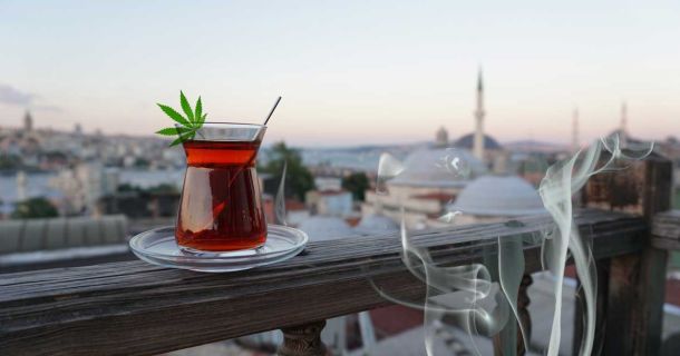 Cannabis Urlaub in Istanbul - kuru, nevale, muhur