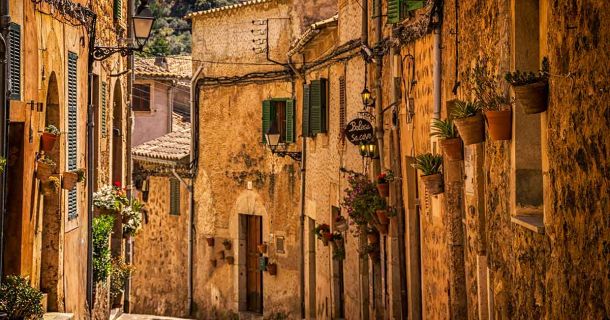 Valldemossa: Cannabis-Urlaub im schönsten Dorf Spaniens