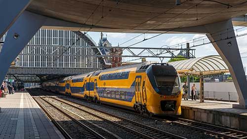mit dem zug nach amsterdam