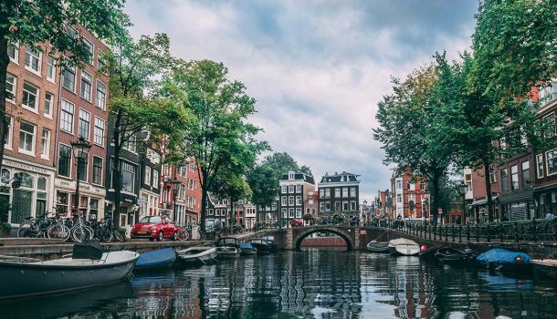 Amsterdam Coffeeshops & Cannabis-freundliche Unterkünfte