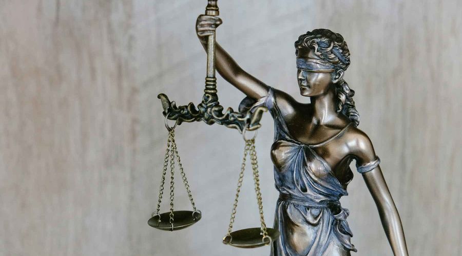 Rechtliche Aspekte und Verantwortung