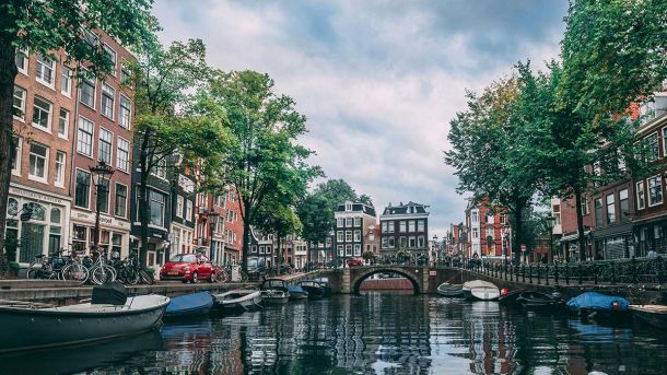 Amsterdam Coffeeshops & Cannabis-freundliche Unterkünfte