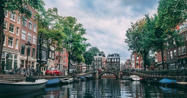Amsterdam Coffeeshops & Cannabis-freundliche Unterkünfte