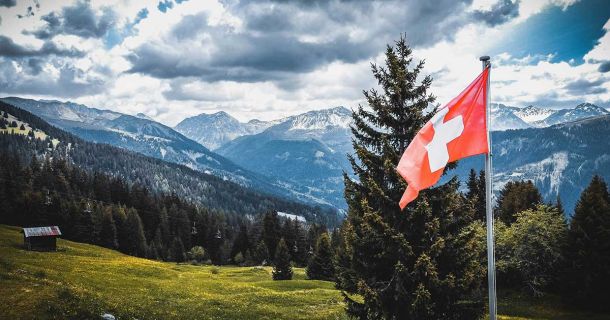 Pilotprojekt zum Cannabishandel startet in Bern, Schweiz