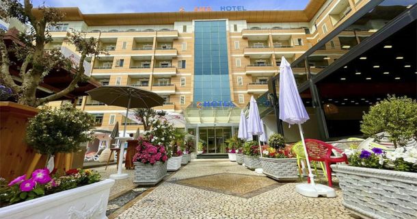 AMH Hotel Durres: Cannabisurlaub am Meer